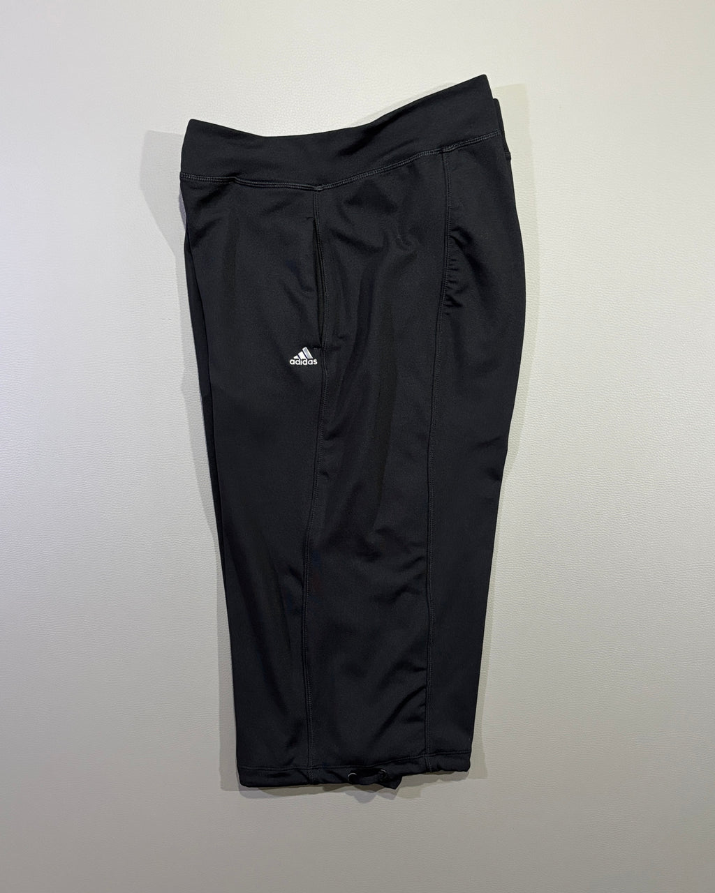Adidas ženske pantalone 3/4  Performance Essentials – L
