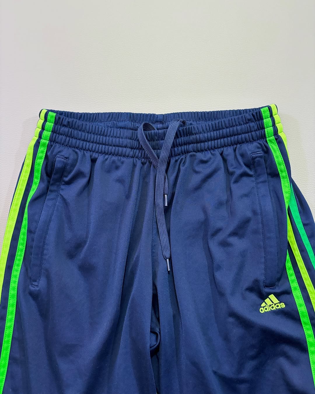 Adidas (S)