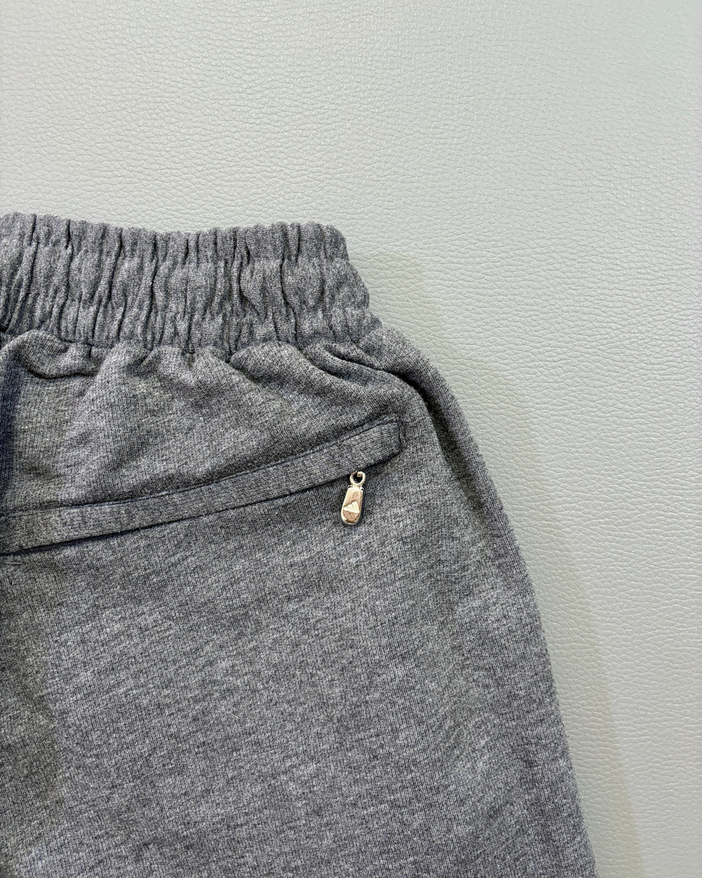 Adidas muške pamučne 3/4 trenerke – XL