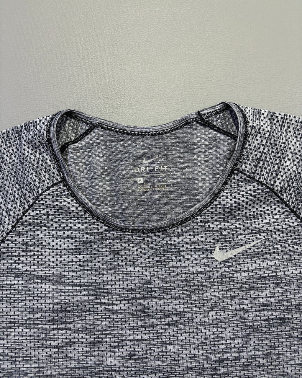 Nike Dri-FIT ženska sportska majica - M
