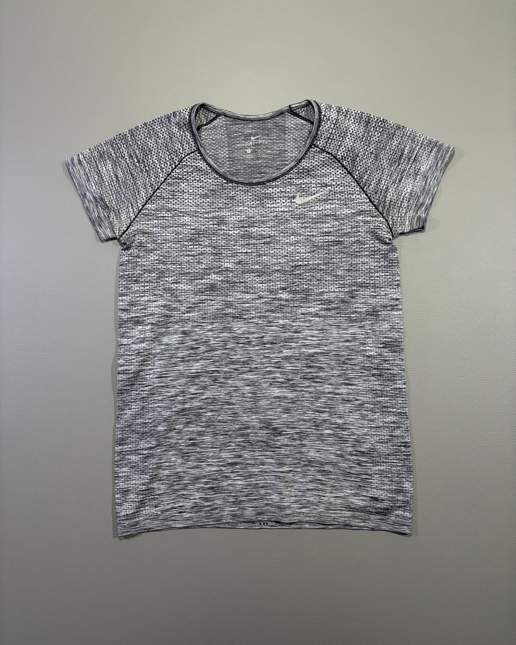 Nike Dri-FIT ženska sportska majica - M