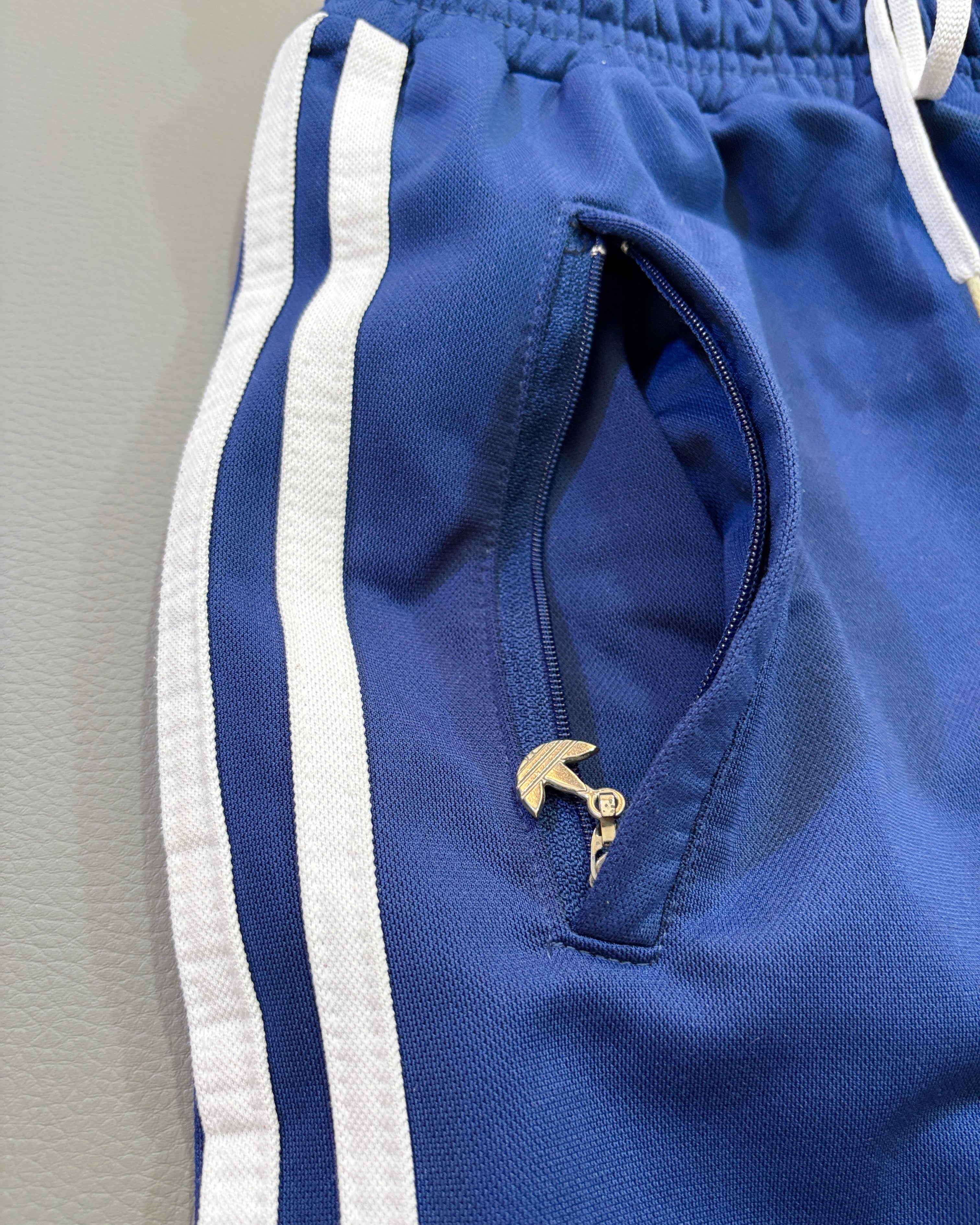 Adidas (S/M)