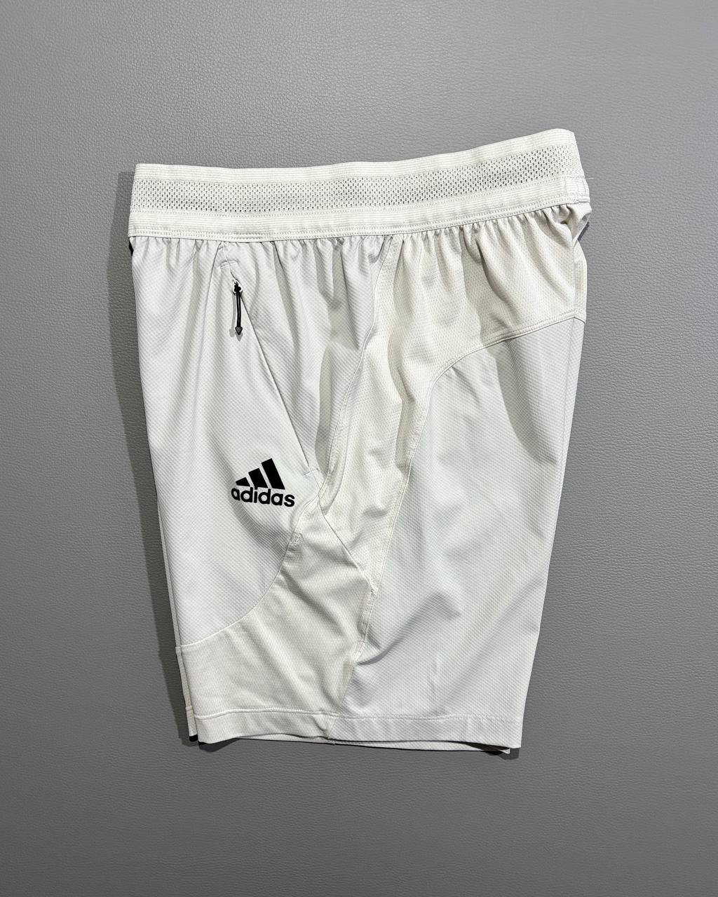 Adidas (S)