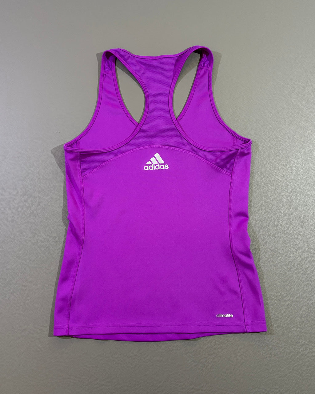 Adidas (M)