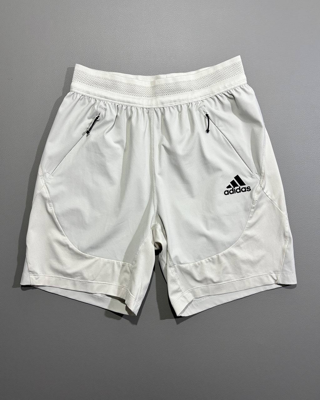 Adidas (S)