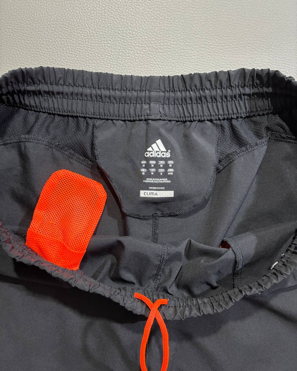 Adidas (M)