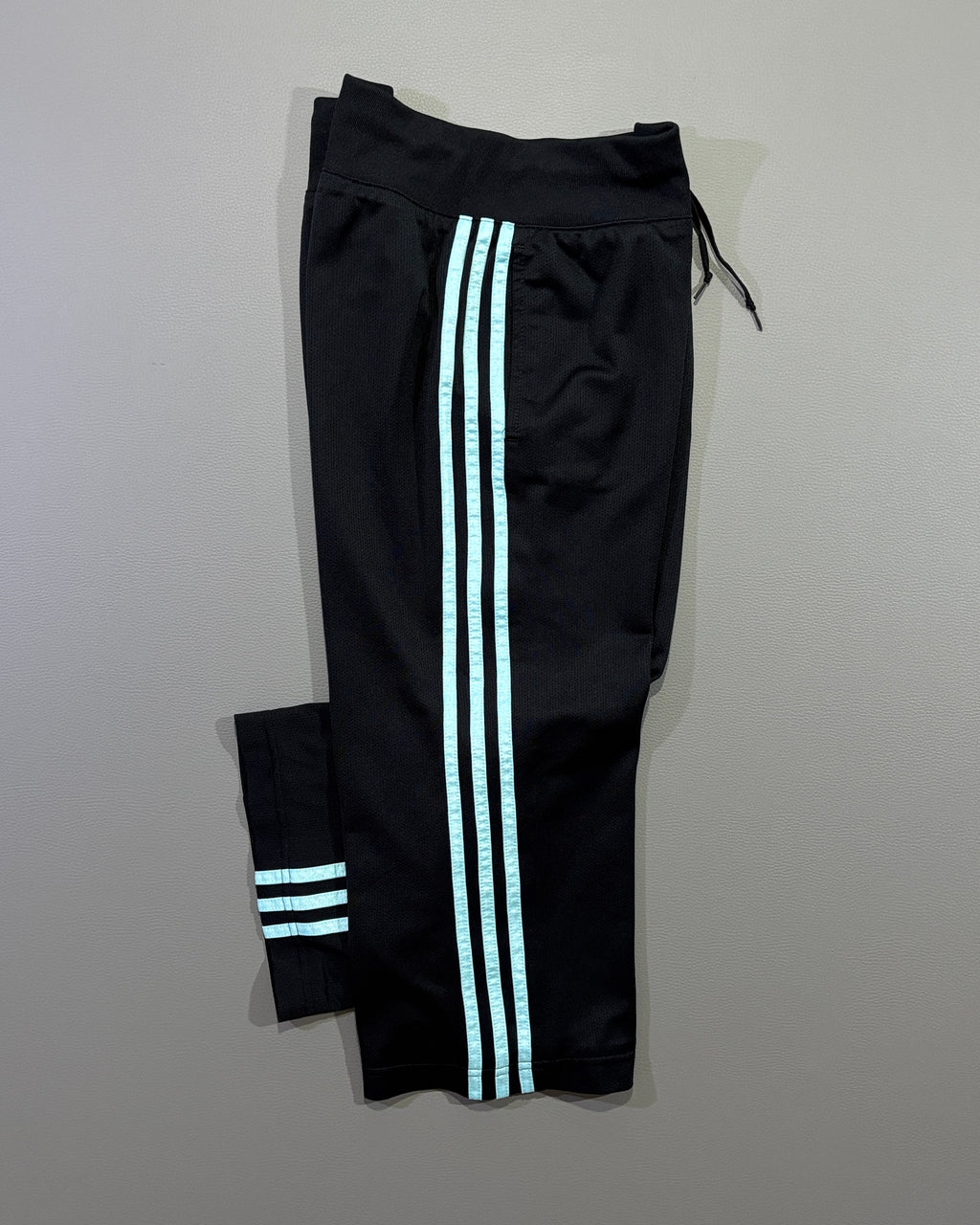 Adidas ženske pantalone 3/4  Climacool – S