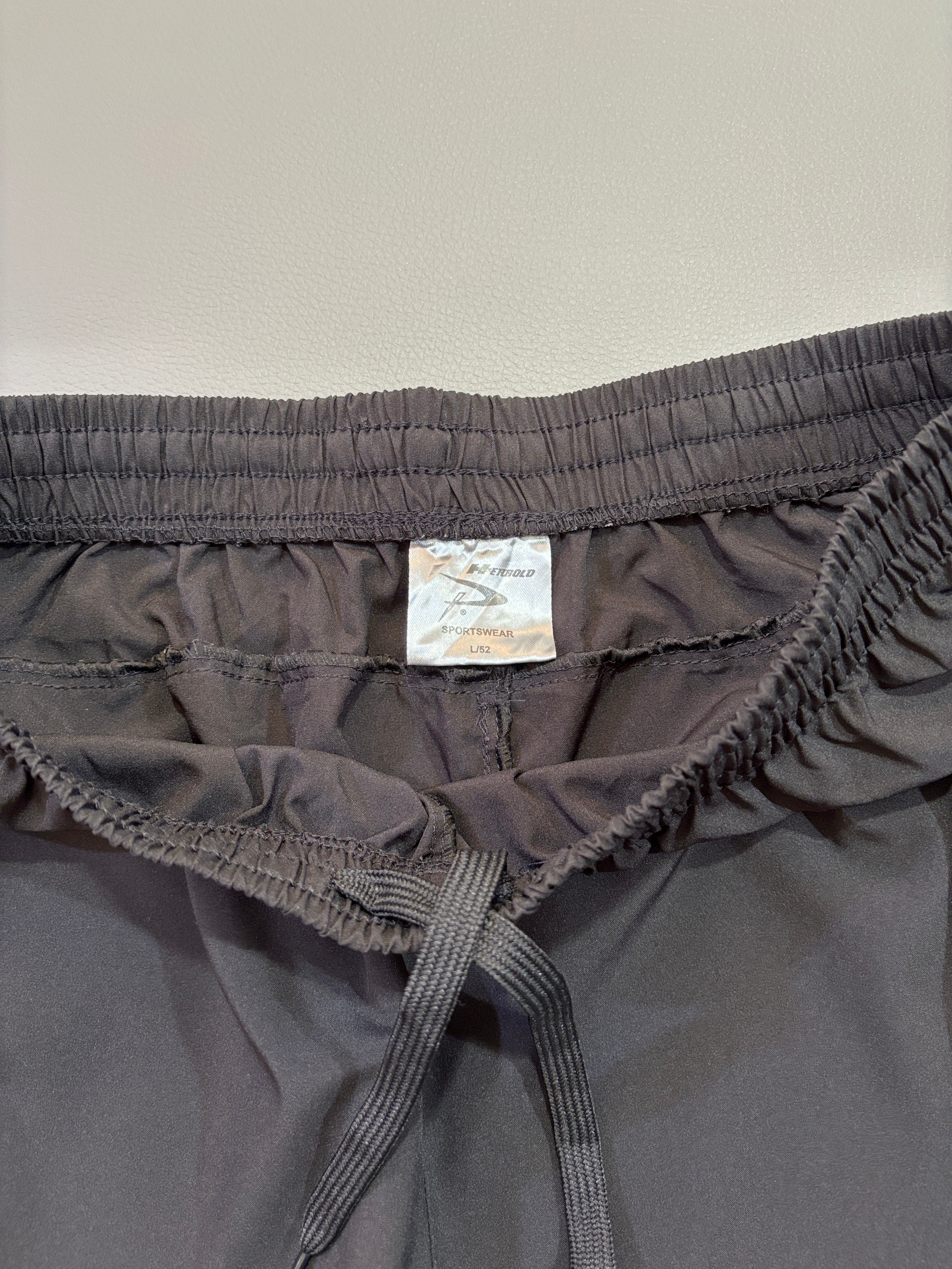 Henbold muške sportske pantalone - L