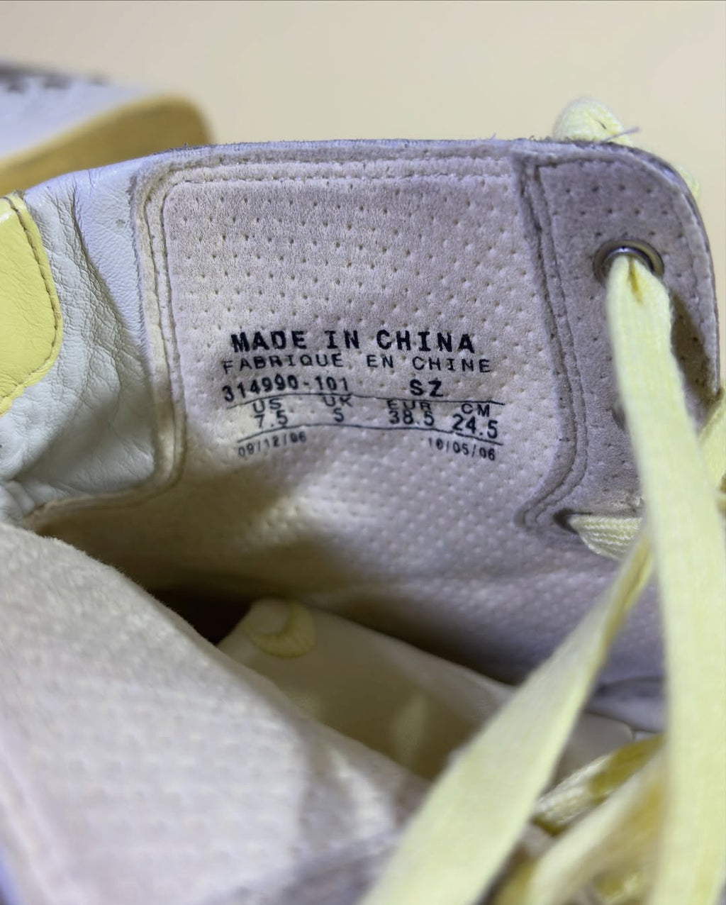 Nike Blazer Mid  (38.5)