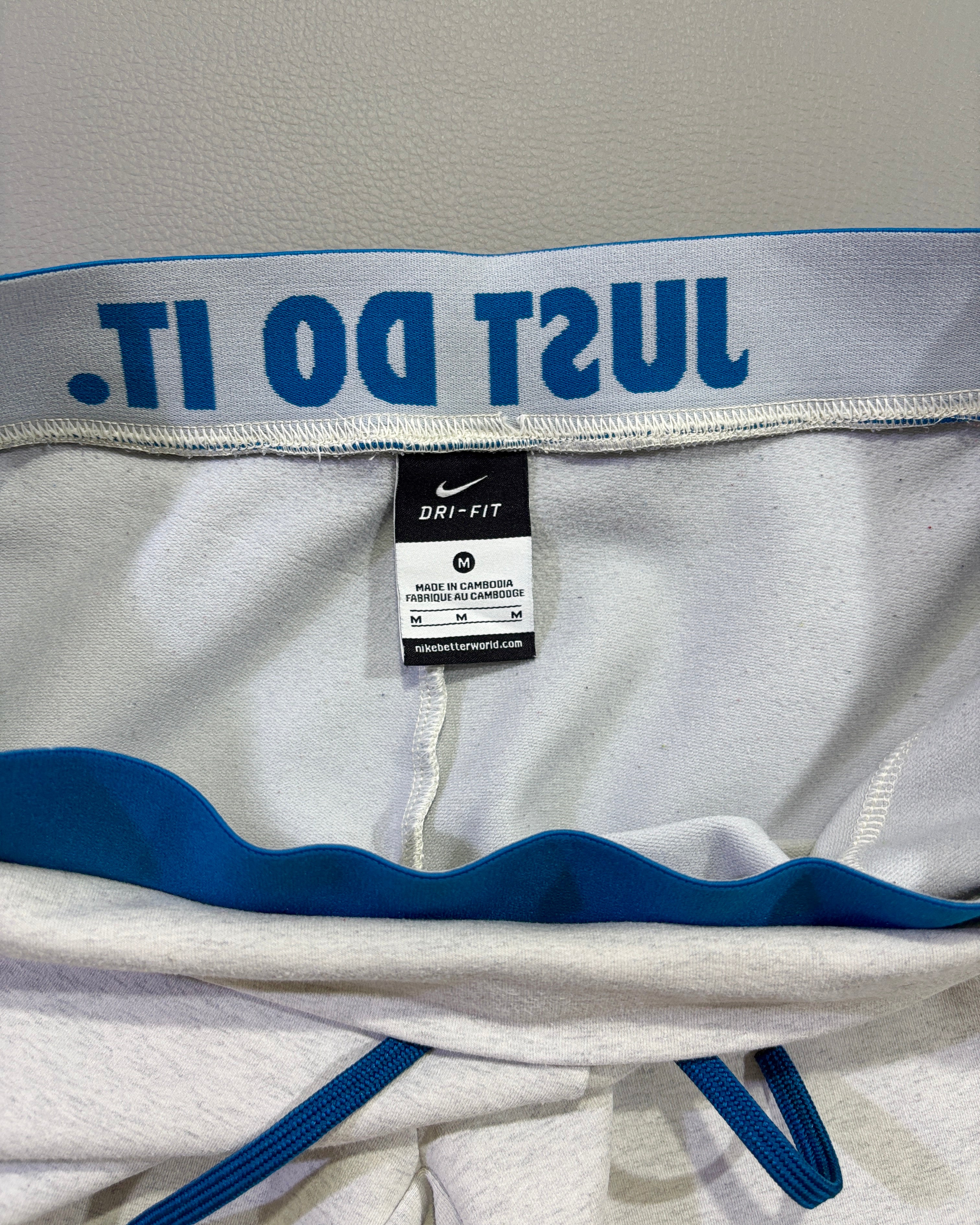 Nike Dri-FIT ženske trenerka pantalone 3/4 – M
