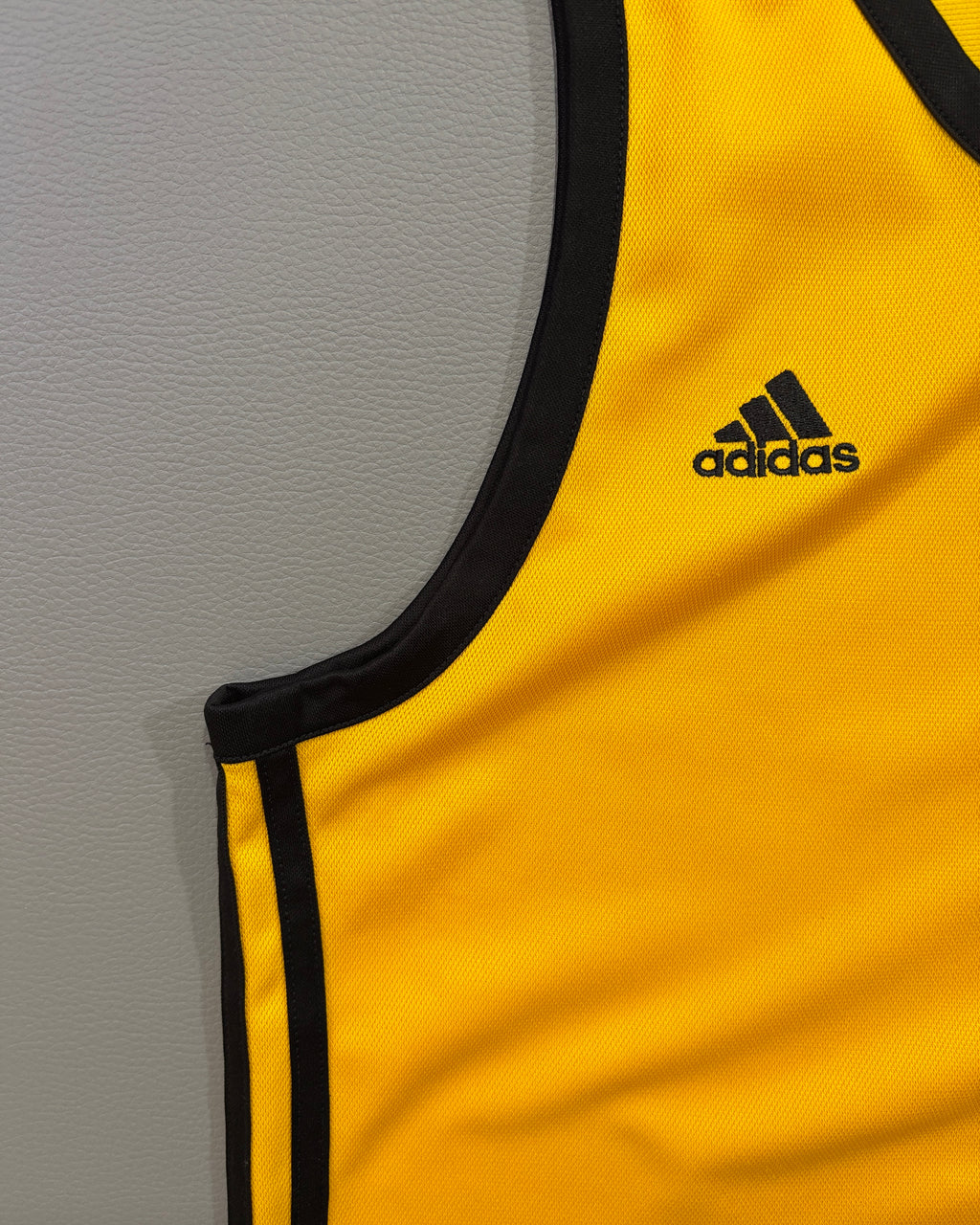 Adidas dečija sportska majica bez rukava – 13–14 godina