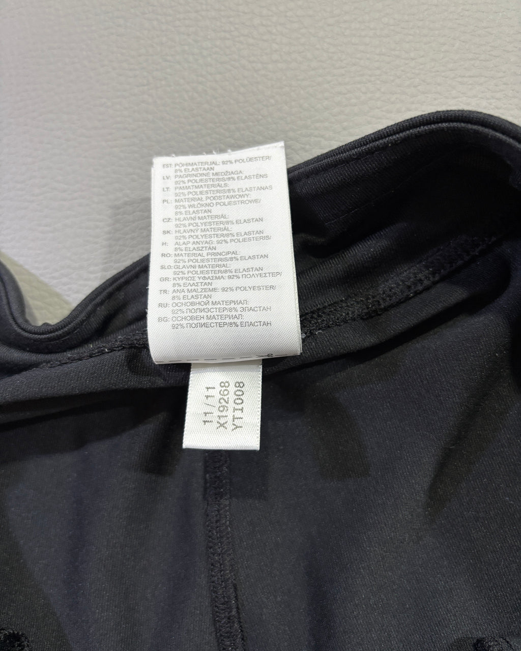 Adidas ženske pantalone 3/4  Performance Essentials – L