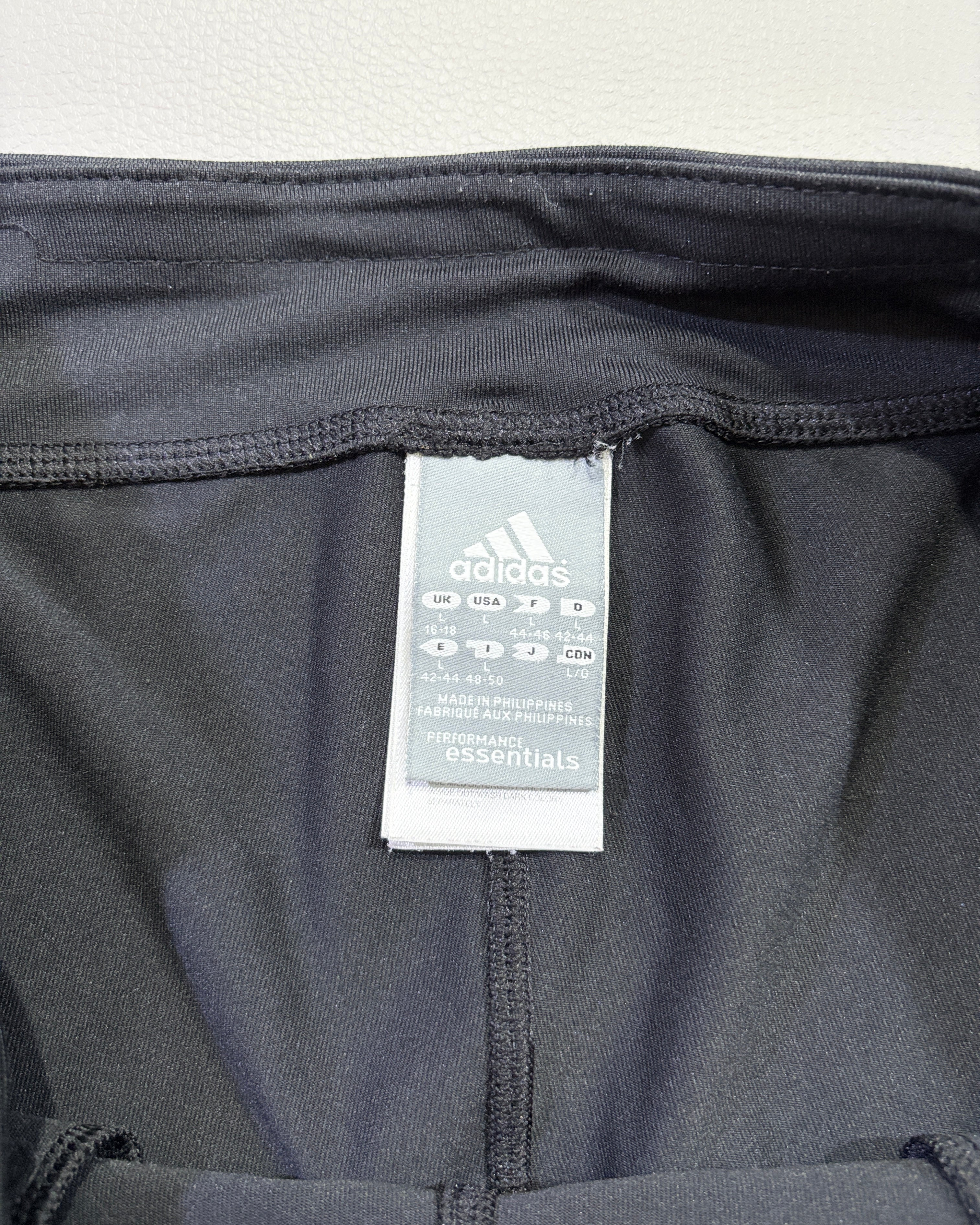 Adidas ženske pantalone 3/4  Performance Essentials – L