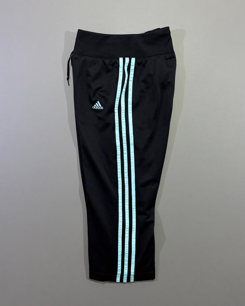 Adidas ženske pantalone 3/4  Climacool – S