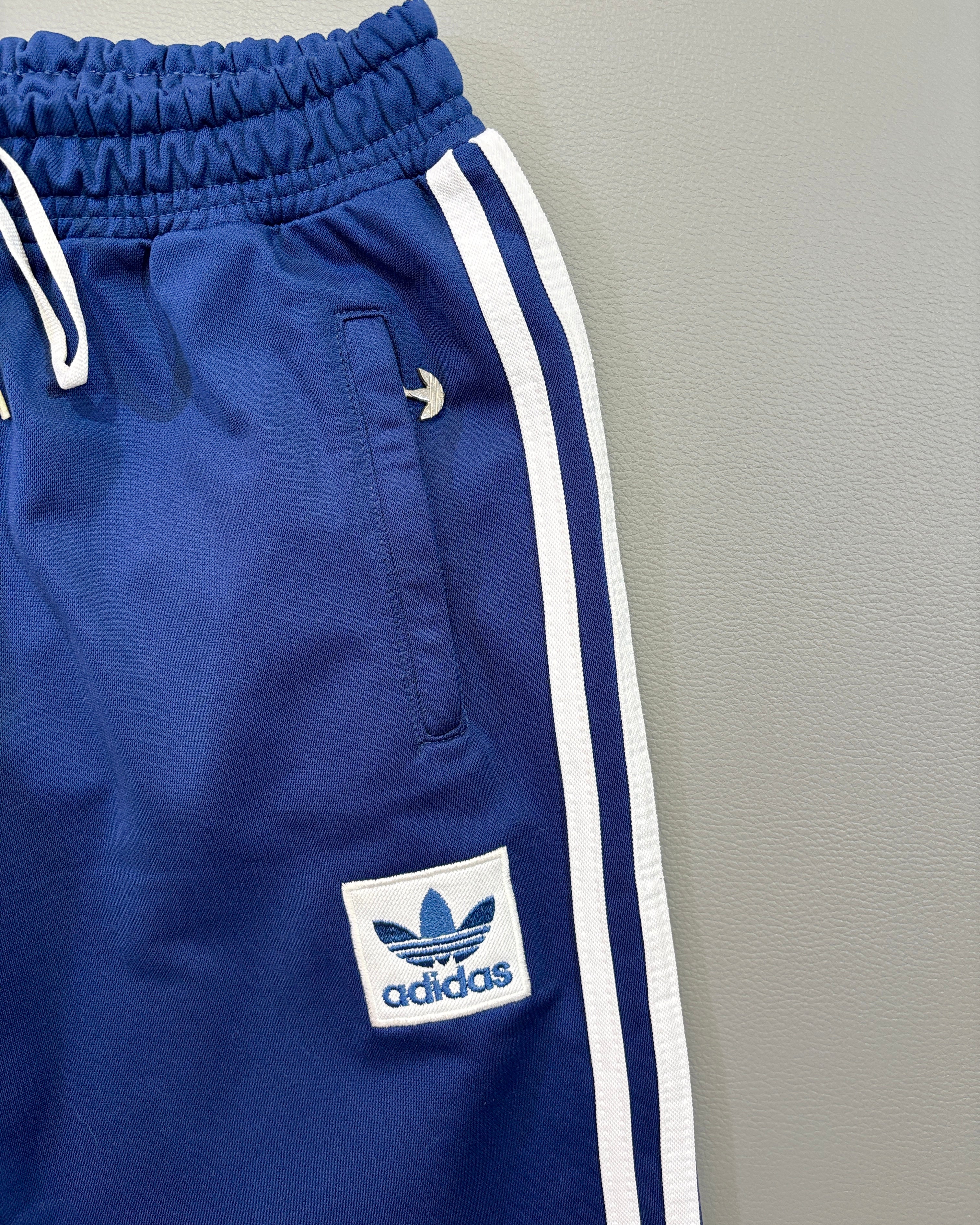 Adidas (S/M)