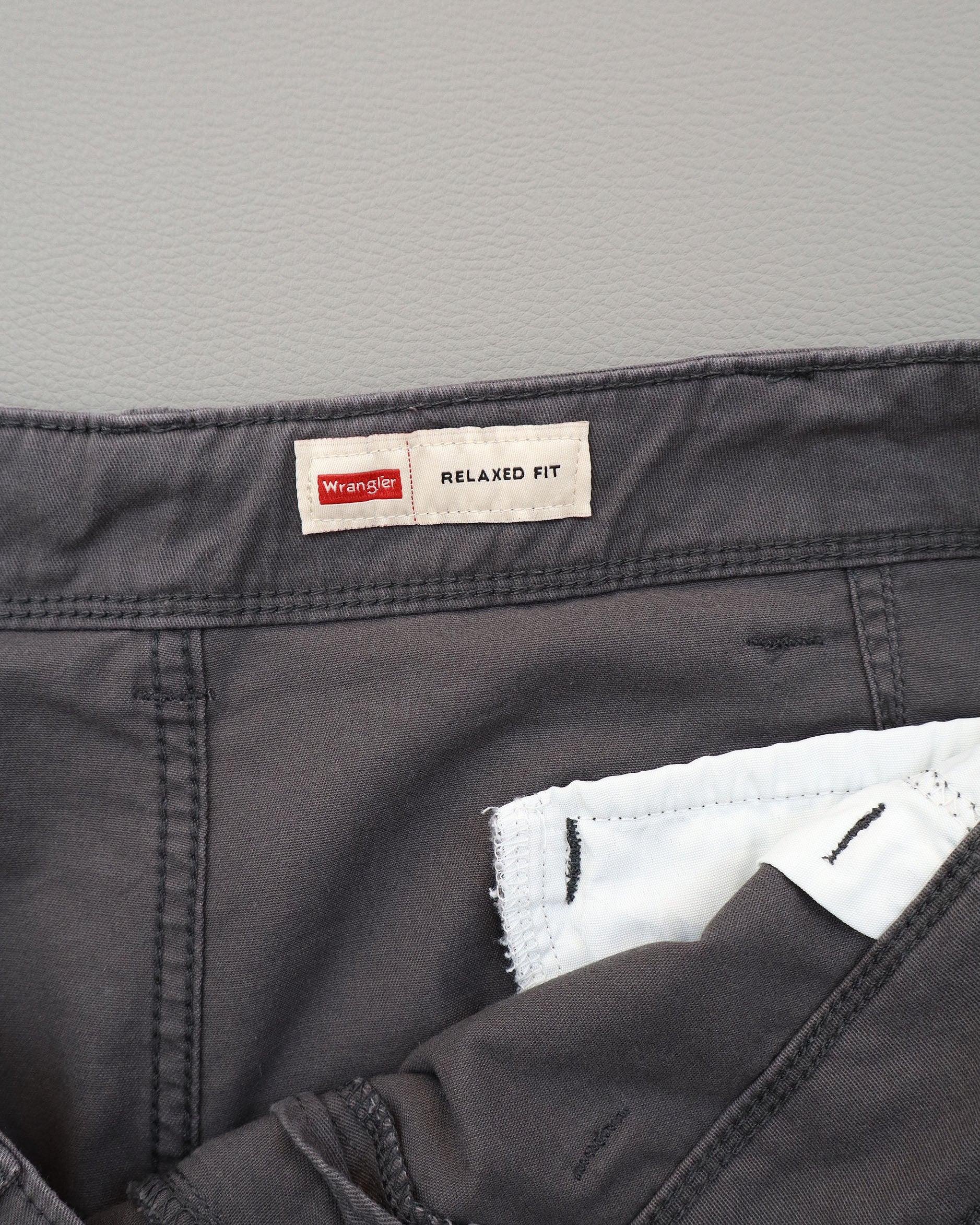 Wrangler muške cargo bermude – 44