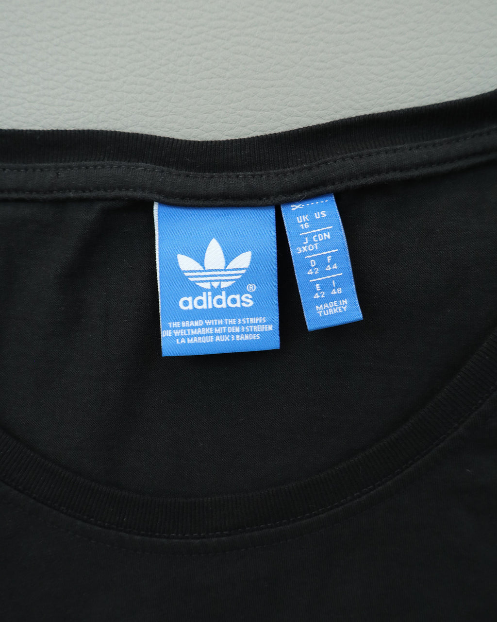 Adidas ženska majica – M