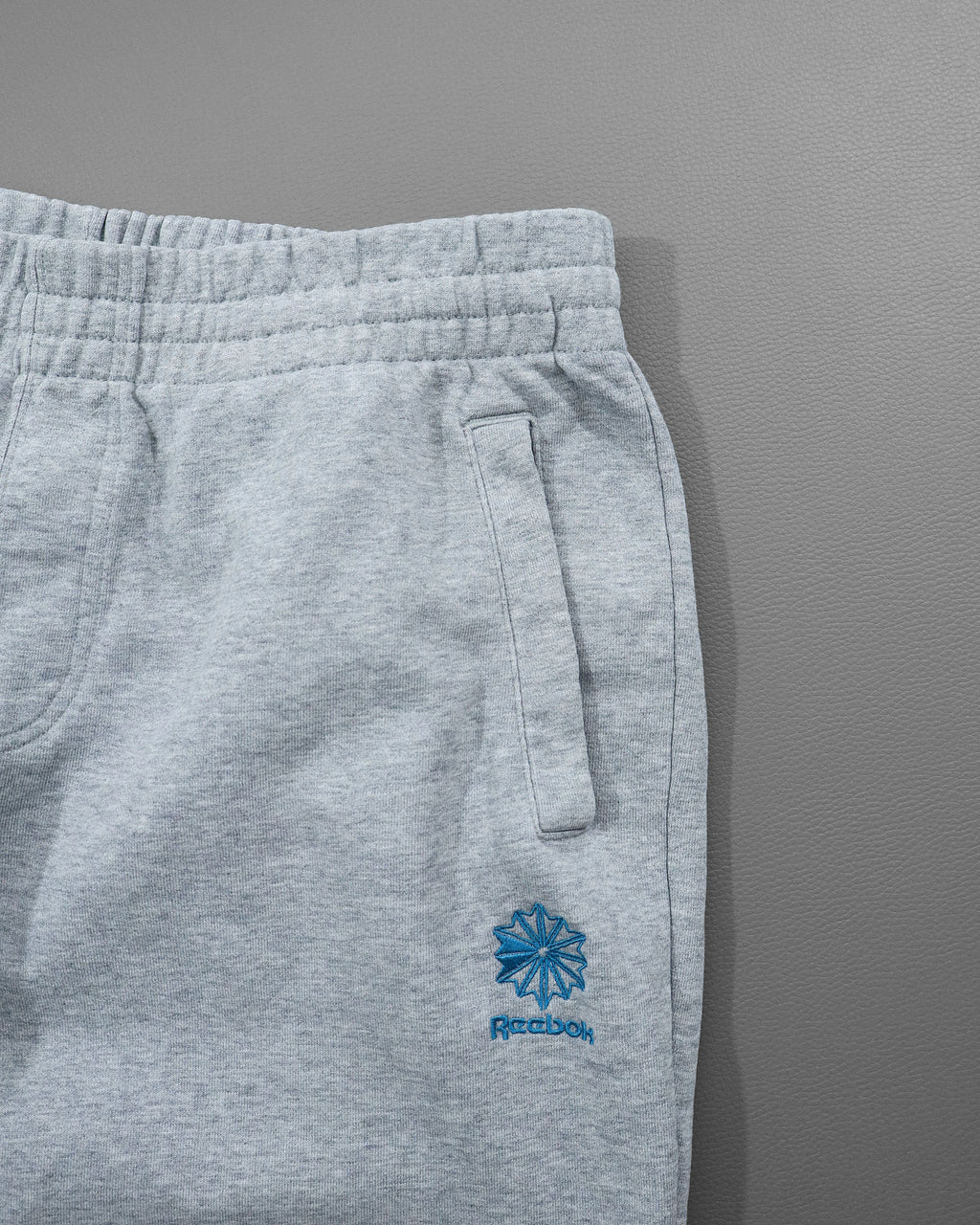 Reebok muške donje trenerke – XL