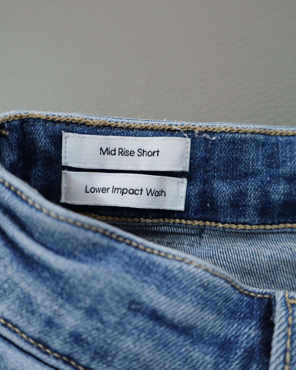 Calvin Klein ženski teksas šorts – 27 (XS)
