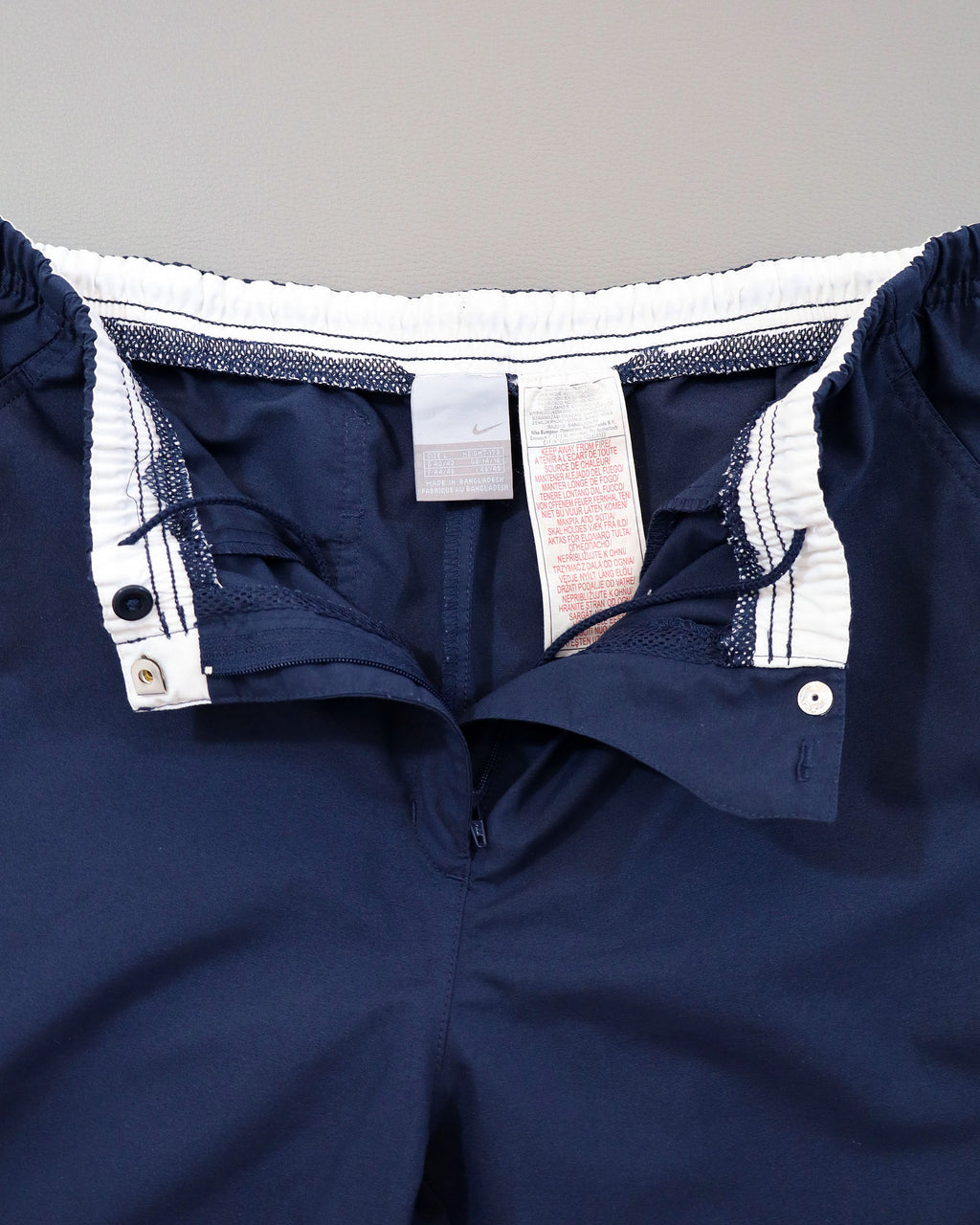 Nike ženske šuškave pantalone 3/4 - L