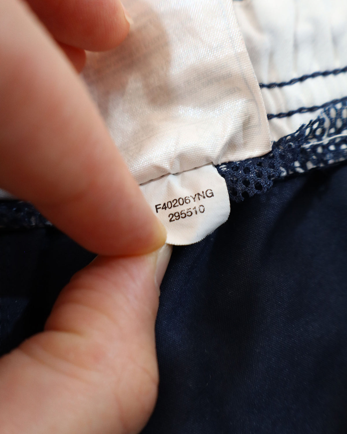 Nike ženske šuškave pantalone 3/4 - L