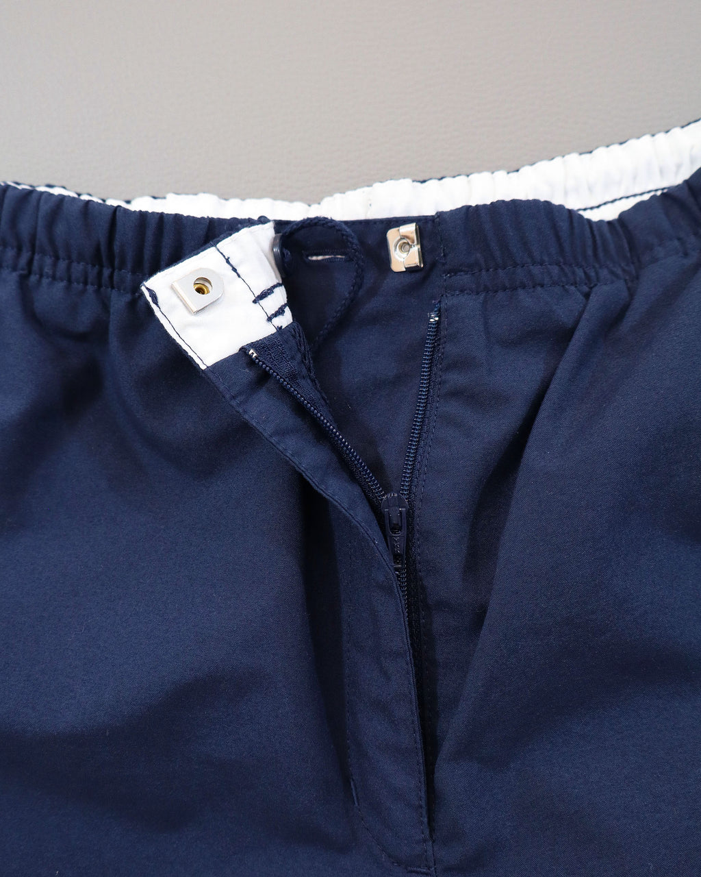 Nike ženske šuškave pantalone 3/4 - L