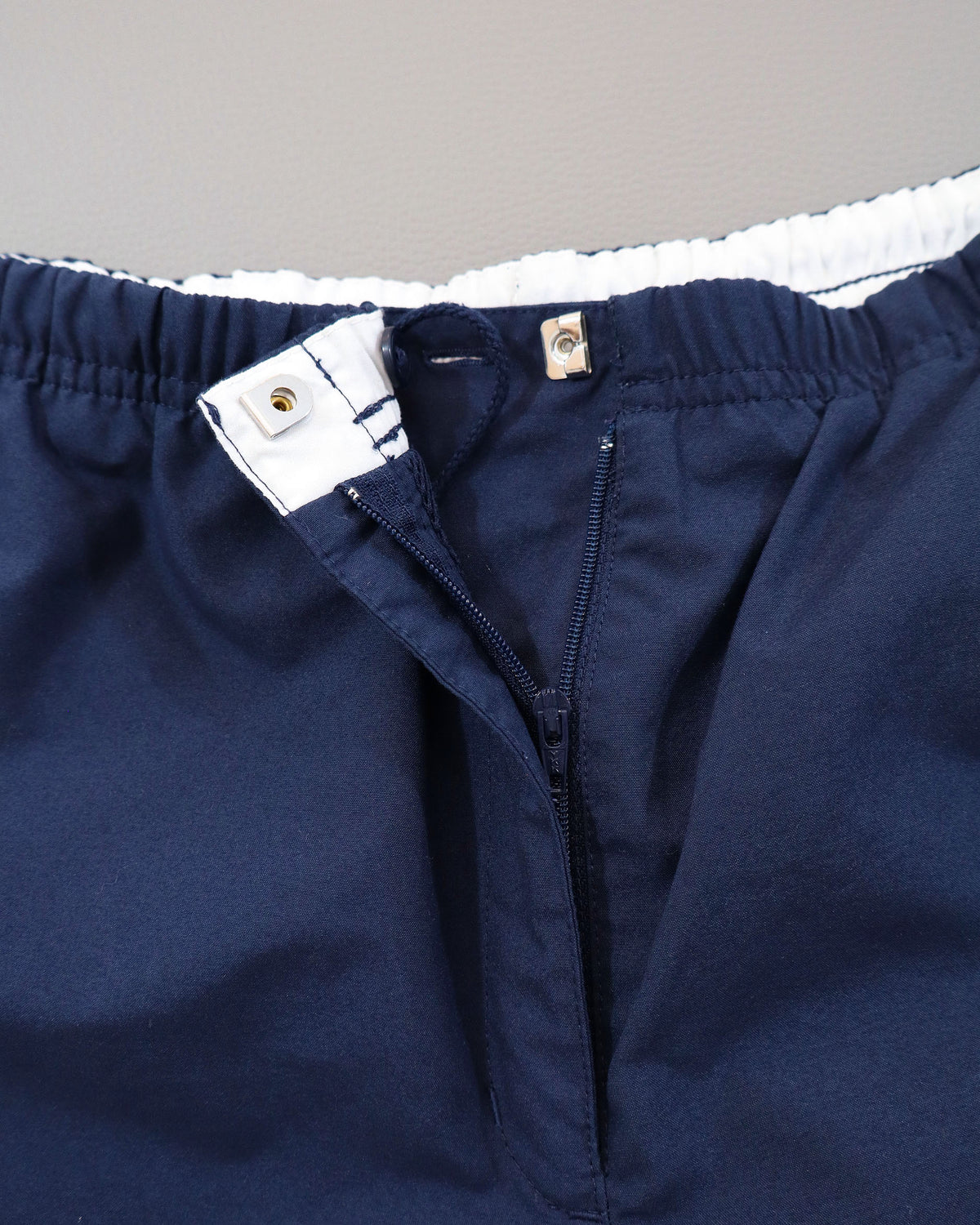 Nike ženske šuškave pantalone 3/4 - L