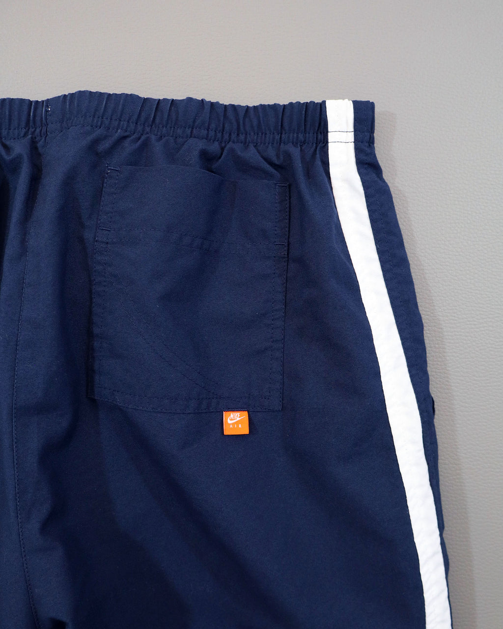 Nike ženske šuškave pantalone 3/4 - L