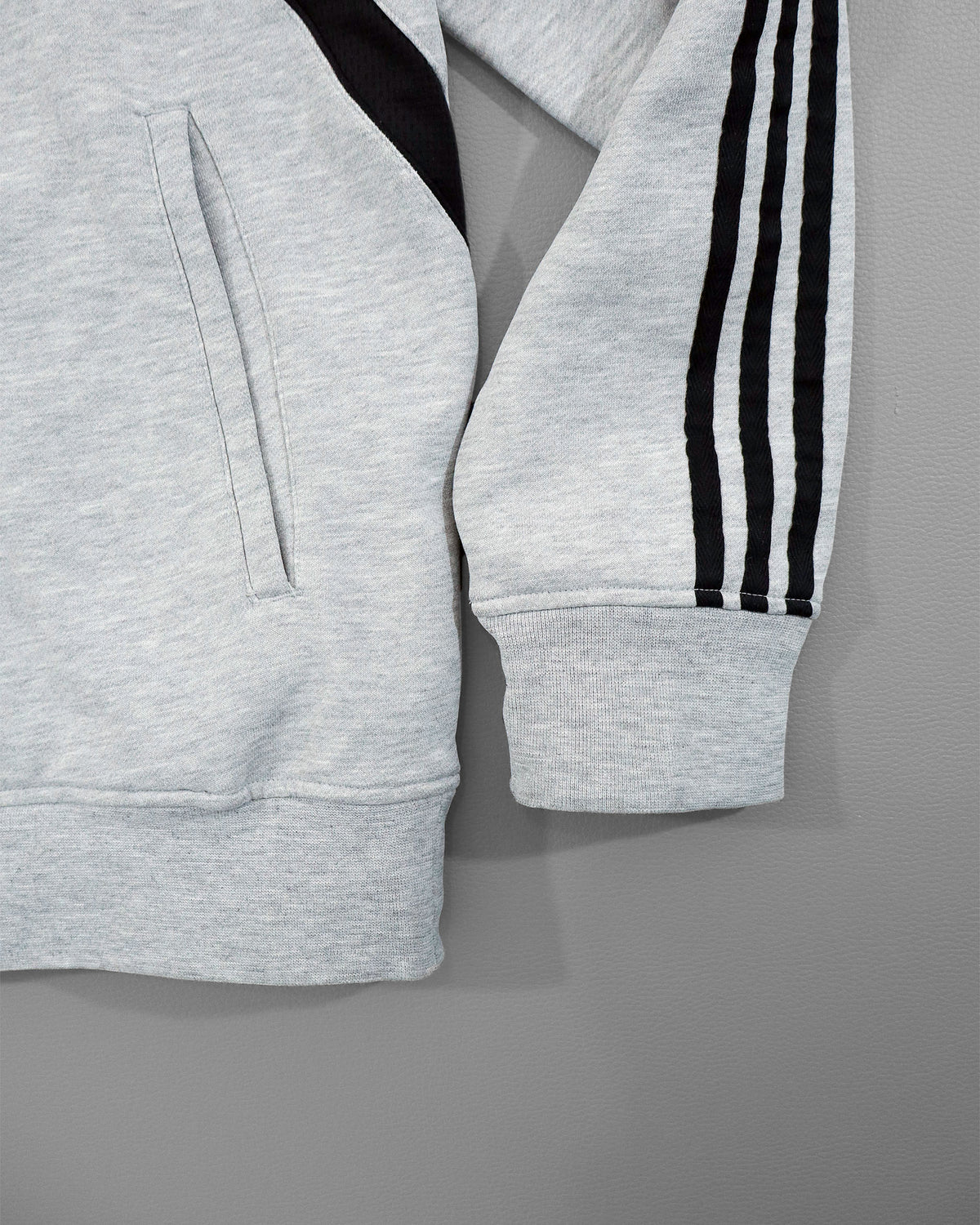 Adidas muški duks sa kapuljačom – M