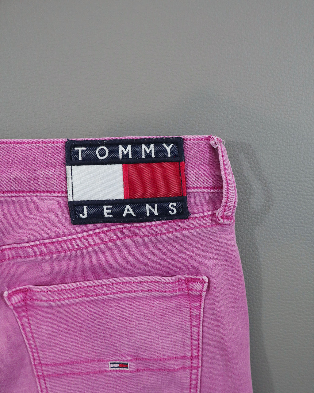 Tommy Hilfiger ženske farmerke – XS