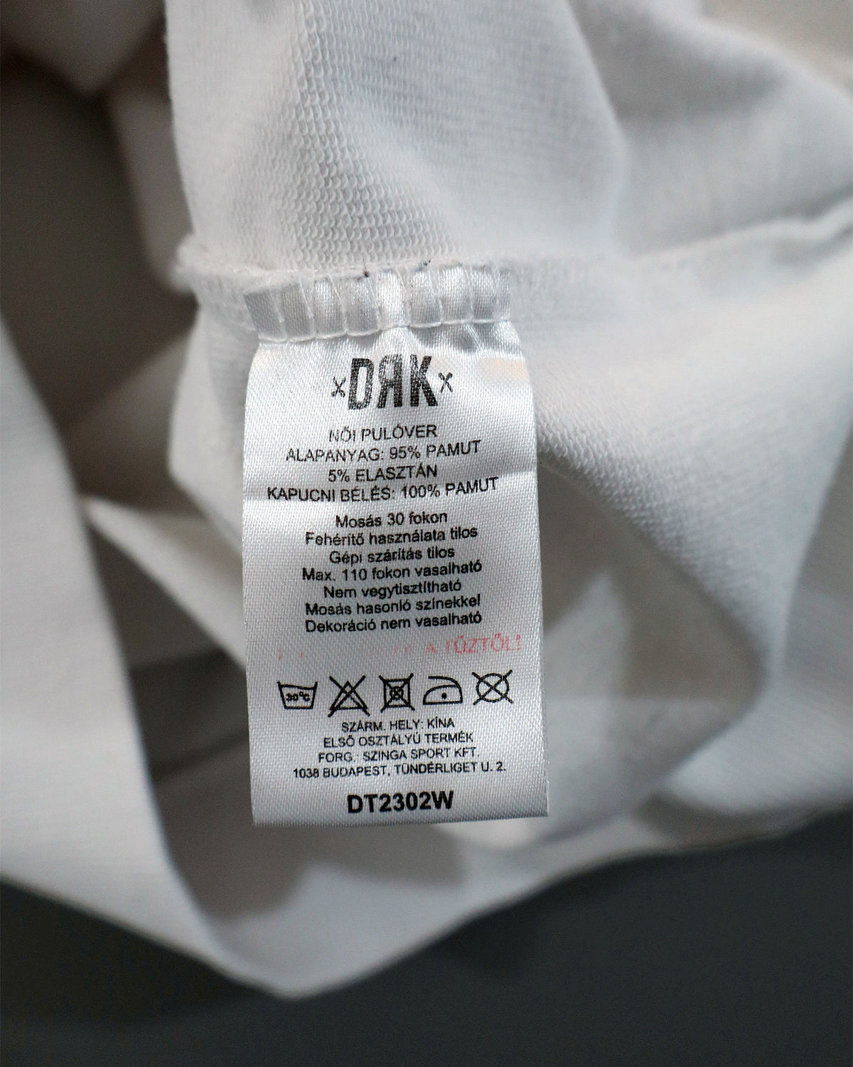 DRK ženski duks sa kapuljačom – XL (kao M)