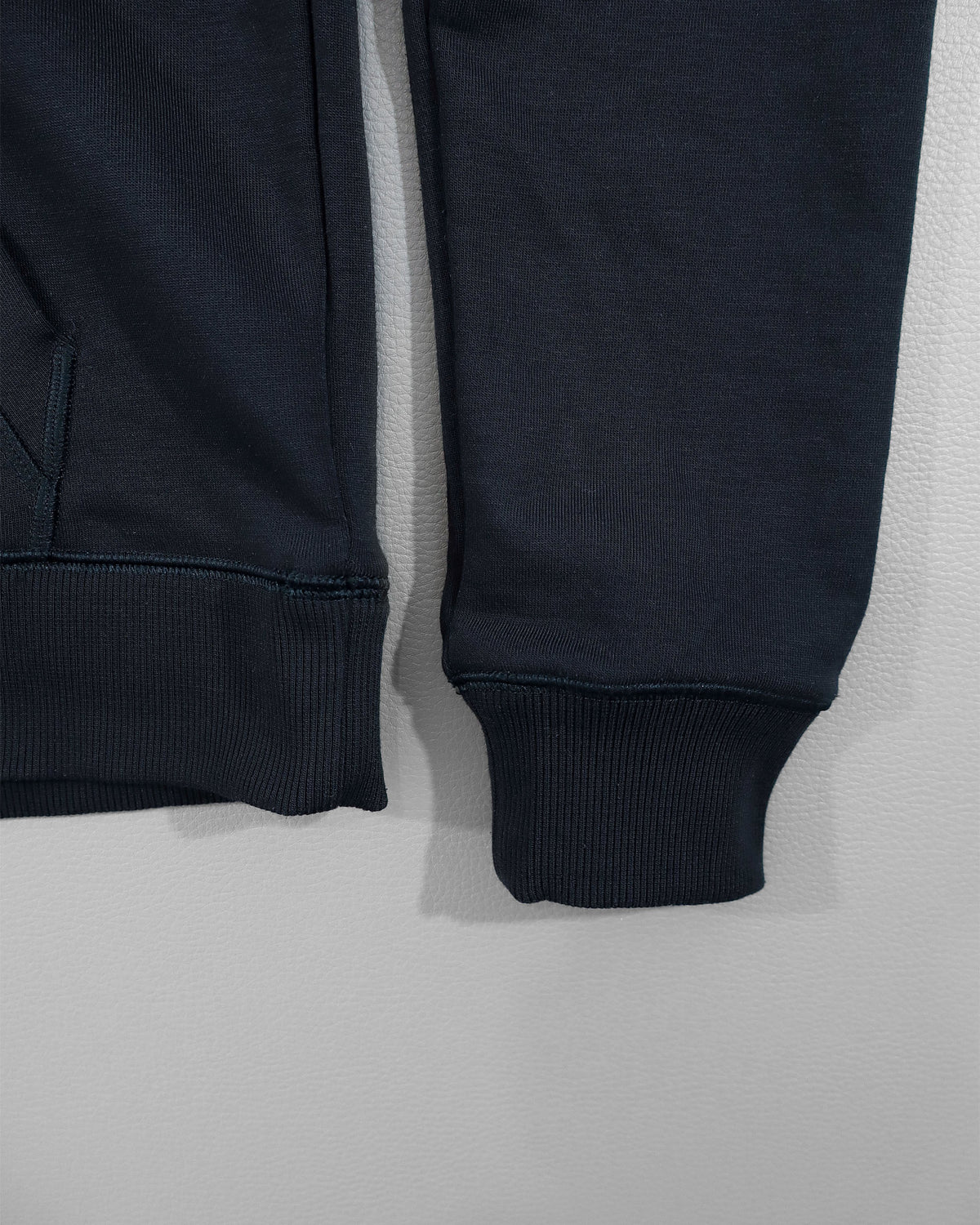 Calvin Klein ženski duks – XS (kao S)