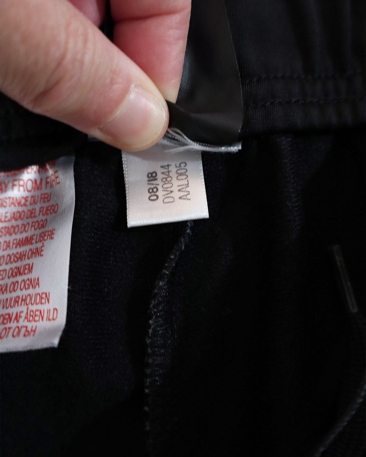 Adidas dečji donji deo trenerke – 13–14Y