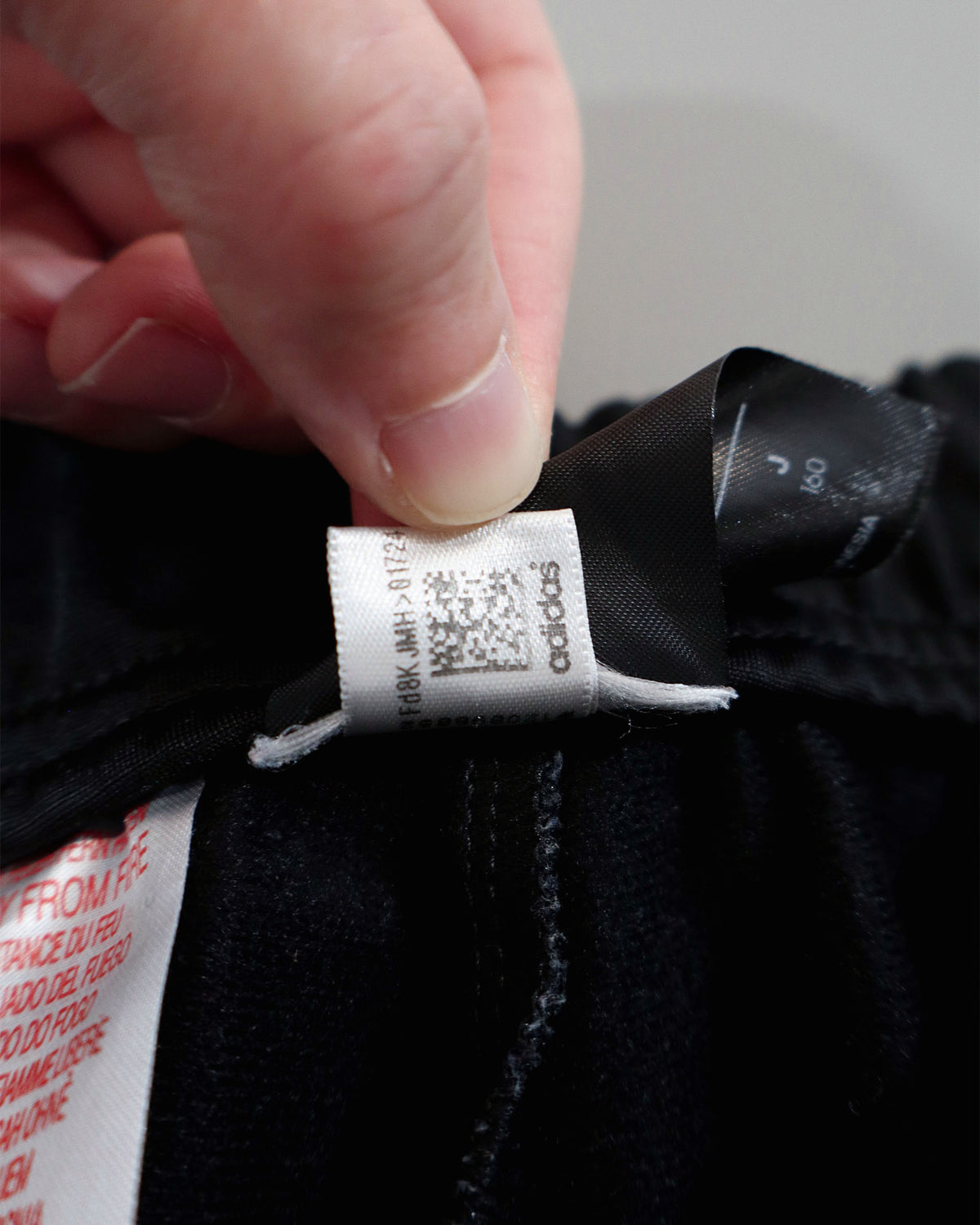 Adidas dečji donji deo trenerke – 13–14Y