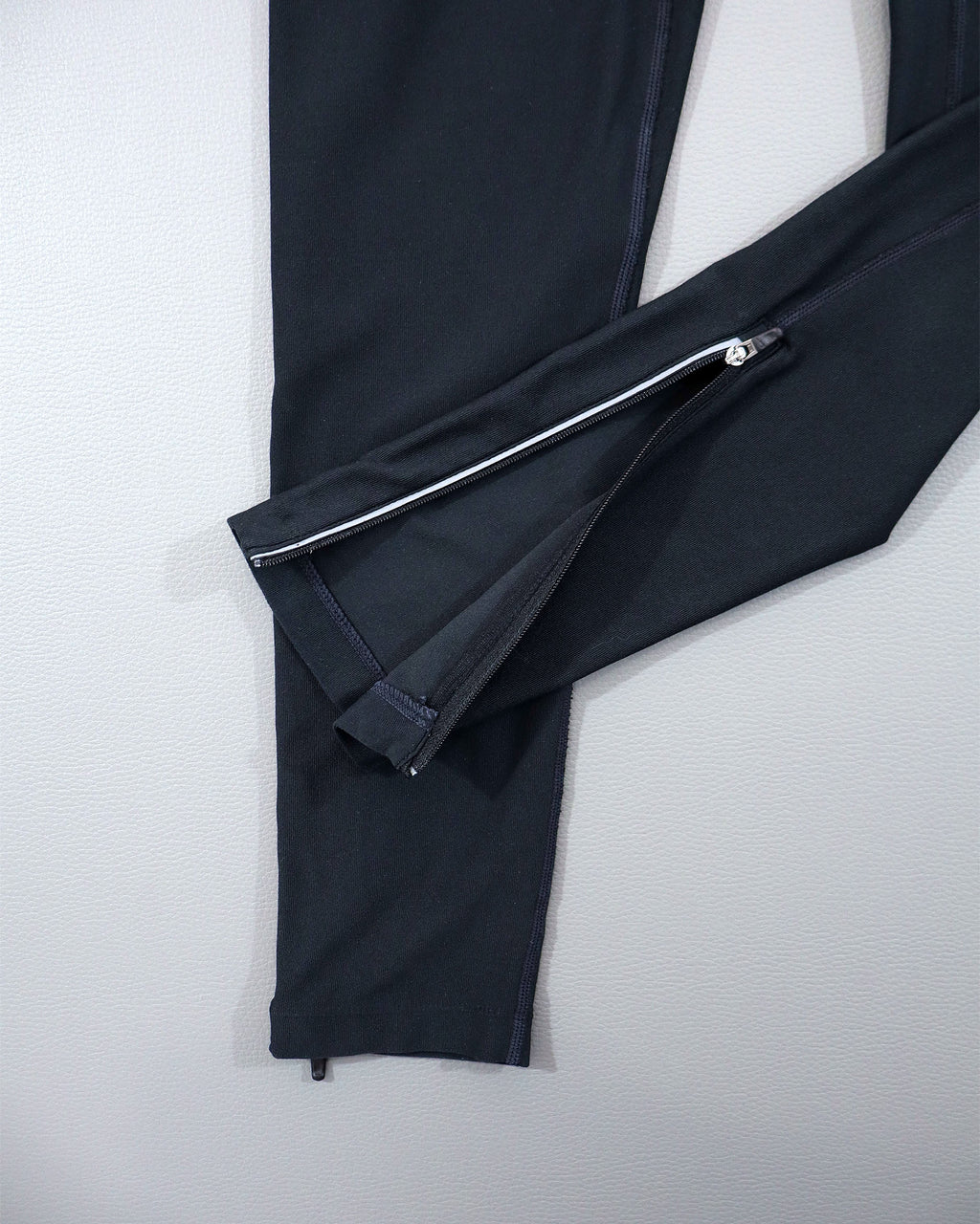 Nike Dri-FIT ženske sportske pantalone – S