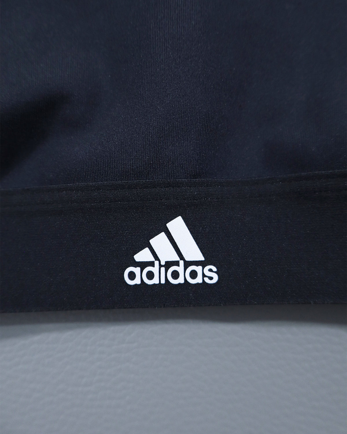 Adidas ženski sportski top – XS