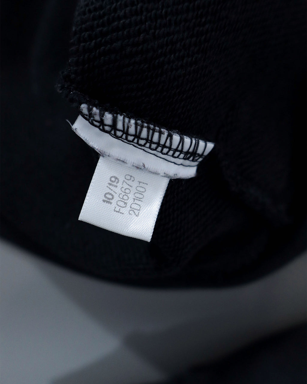 Adidas muška dukserica sa kapuljačom – S