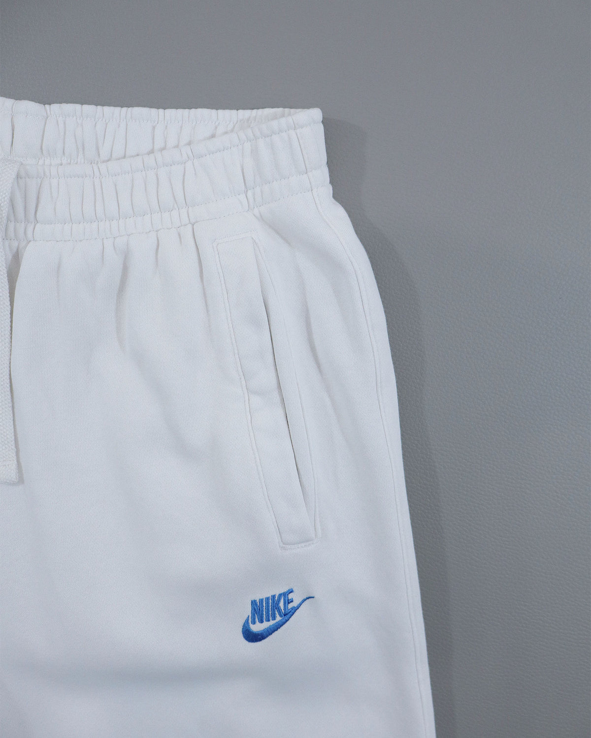 Nike muške pantalone – M