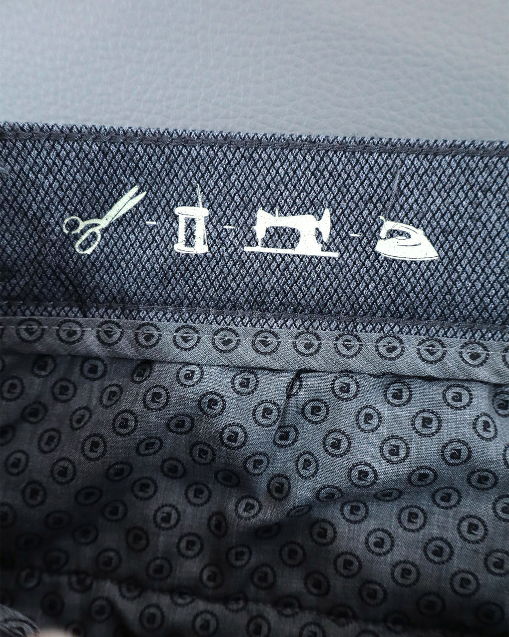 Pierre Cardin ženske chino pantalone – W33/L36 (L)