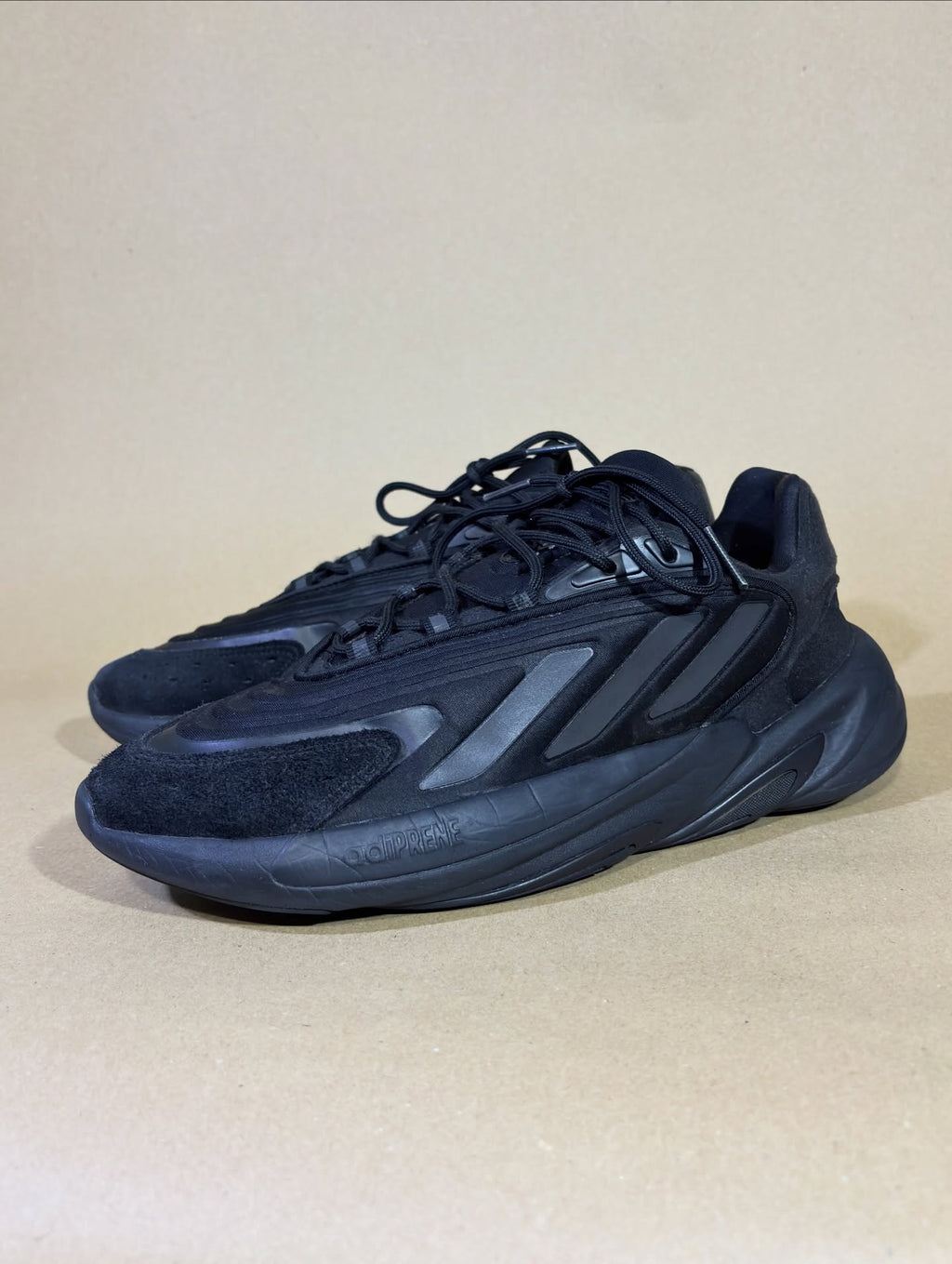 Adidas Ozelia muške patike - 44