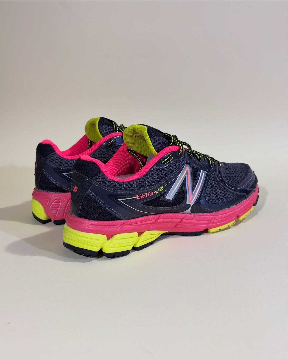 New Balance Ženske patike 680 v2 – 38